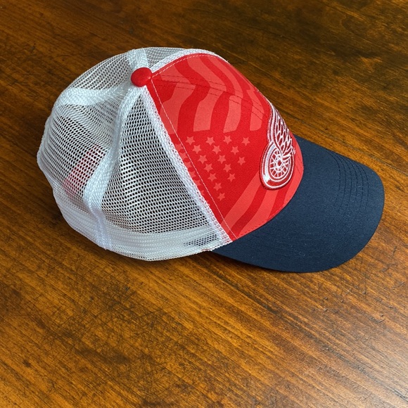 Detroit Redwings ball cap - Picture 4 of 6